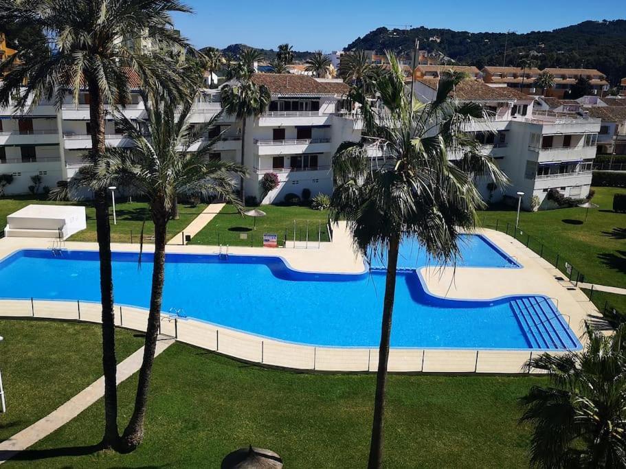 Casa En Urb. Con La Piscina Mas Grande De Javea. Экстерьер фото